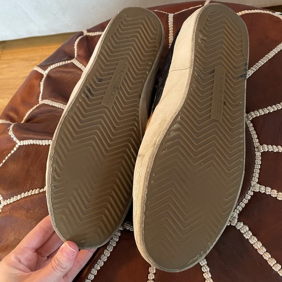 Black & Gold lace loafers - Picture 4 of 4